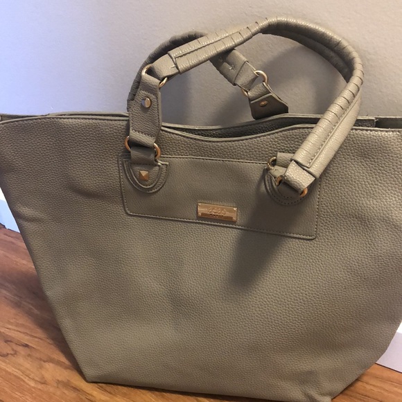 BCBG large grey purse - Picture 5 of 5